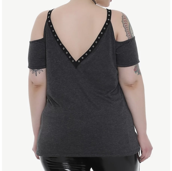 Hot Topic Cold Shoulder Top - Picture 2 of 4
